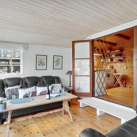 Amazing In Rdby With 2 Bedrooms 2 *