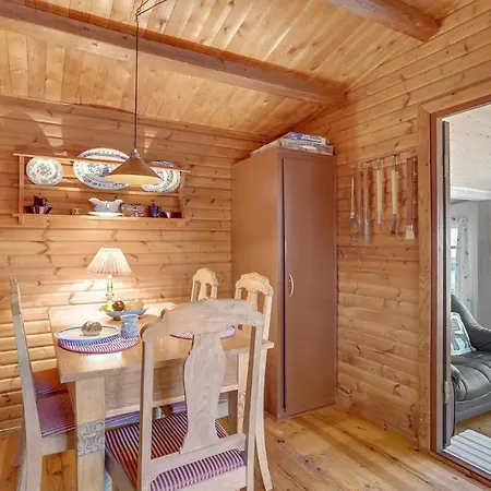 Amazing In Rdby With 2 Bedrooms 2 *